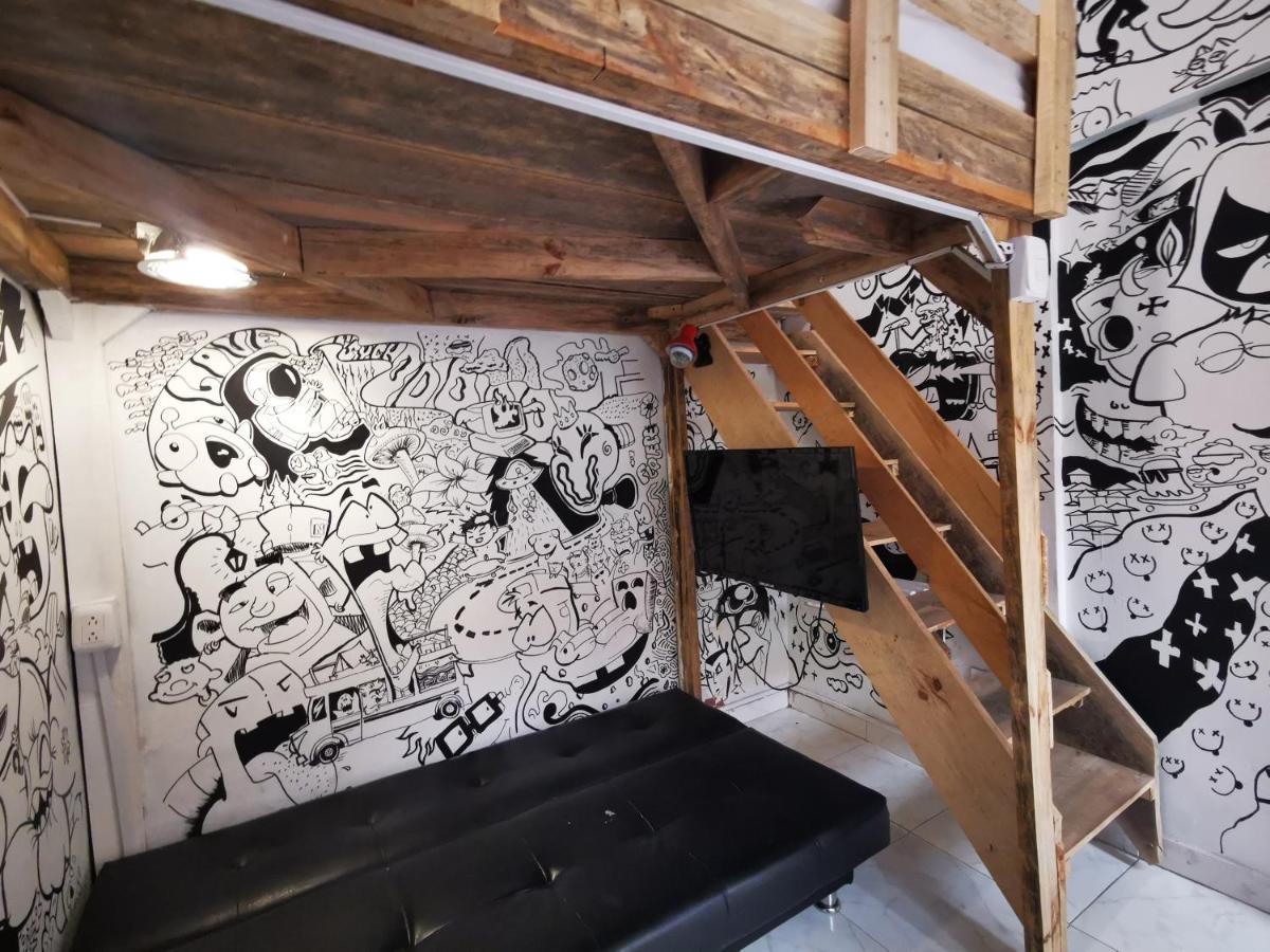 Lienzo Hostel And Mural Art Museum Попаян Екстериор снимка