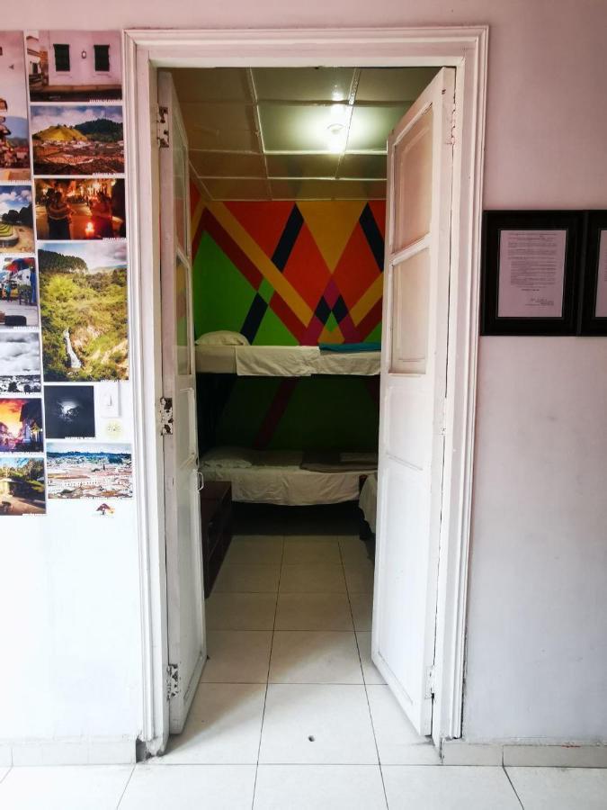 Lienzo Hostel And Mural Art Museum Попаян Екстериор снимка