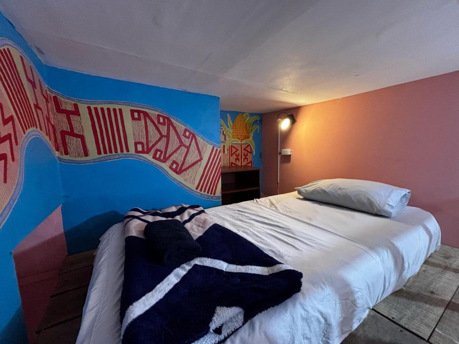 Lienzo Hostel And Mural Art Museum Попаян Екстериор снимка
